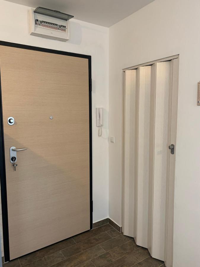 Apartman Toni 诺瓦利娅 外观 照片